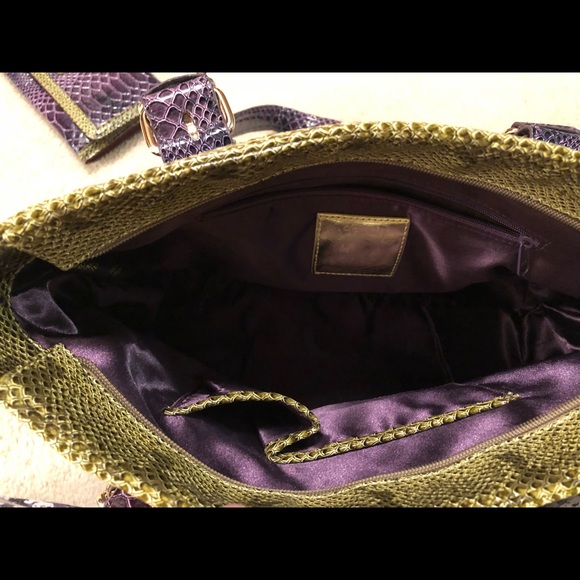 Purple croc embossed handbag - Picture 5 of 8